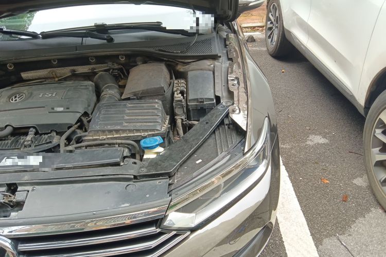 Used Volkswagen Magotan 2018 330TSI DSG Luxury Model Engine Bay Left