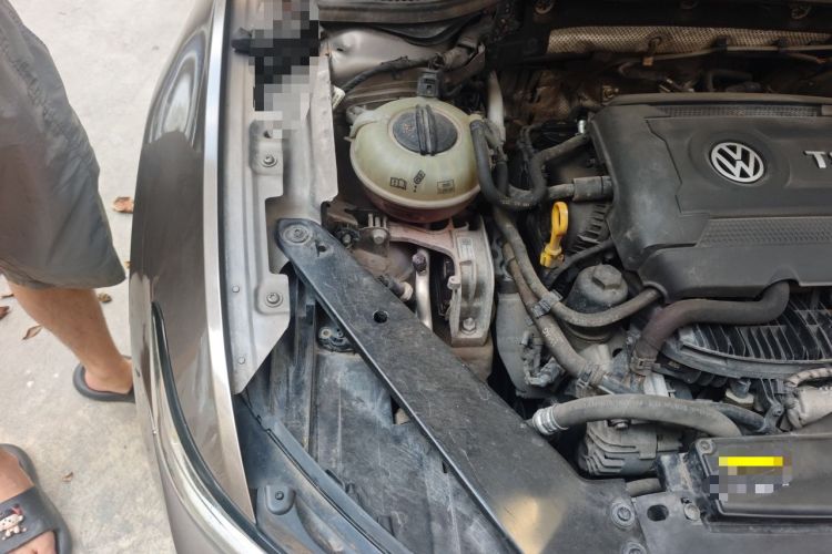 Used Volkswagen Magotan 2018 330TSI DSG Advanced Model Engine Bay Right