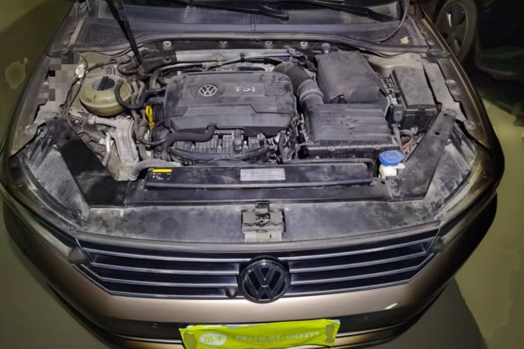 Used Volkswagen Magotan 2018 330TSI DSG Advanced Model Engine Bay