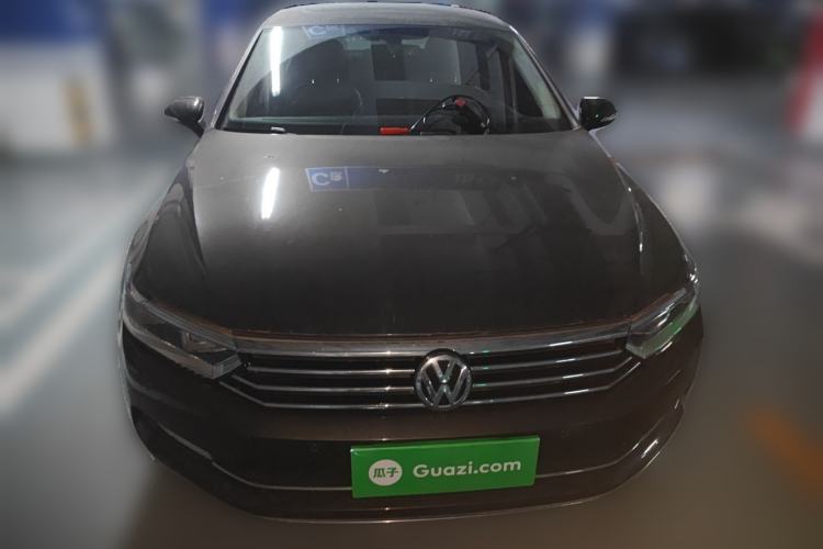 Used Volkswagen Magotan 2018 Facelift 330TSI DSG Luxury Model Exterior 1