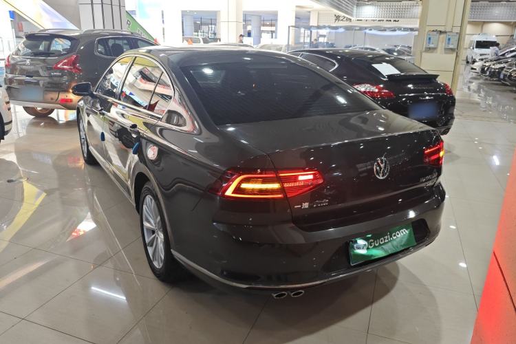 Used Volkswagen Magotan 2018 330TSI DSG Advanced Model Exterior 2