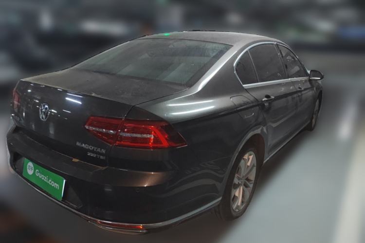 Used Volkswagen Magotan 2018 Facelift 330TSI DSG Luxury Model Exterior 5