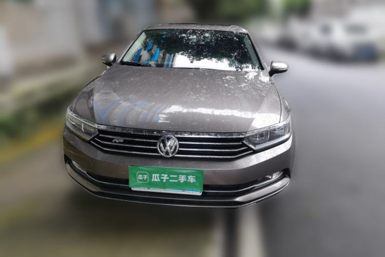 Used Volkswagen Magotan 2018 330TSI DSG Luxury Model Front