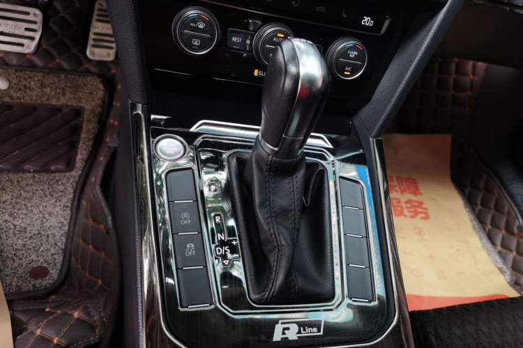 Used Volkswagen Magotan 2018 330TSI DSG Luxury Model Gear Lever