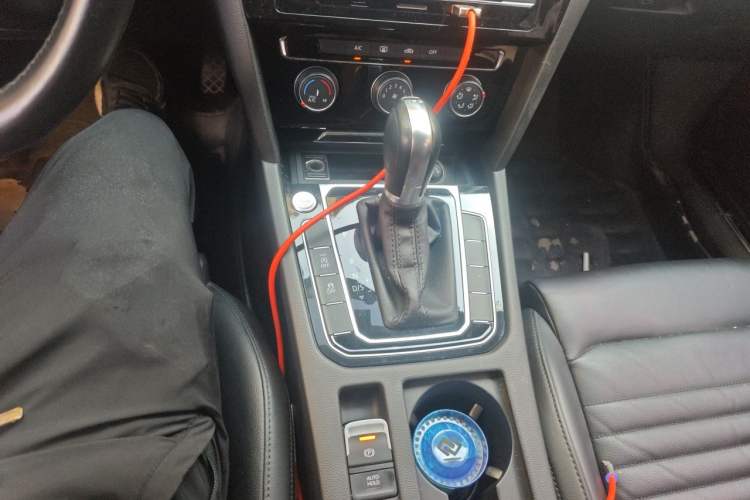 Used Volkswagen Magotan 2018 330TSI DSG Advanced Model Gear Lever