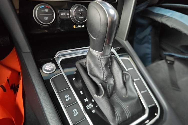 Used Volkswagen Magotan 2018 330TSI DSG Luxury Model Gear Lever