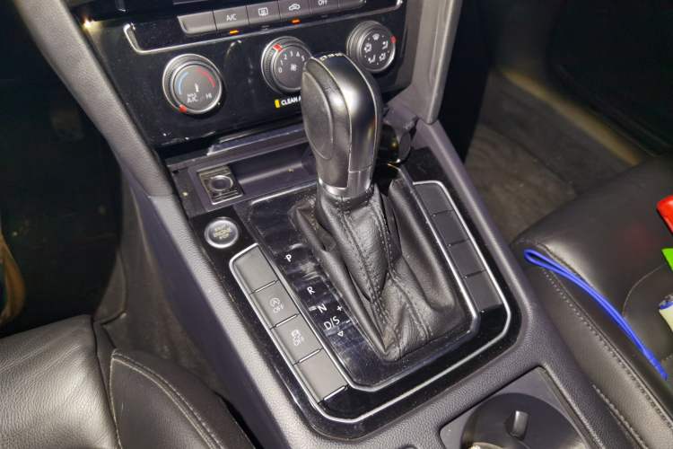 Used Volkswagen Magotan 2018 330TSI DSG Advanced Model Gear Lever