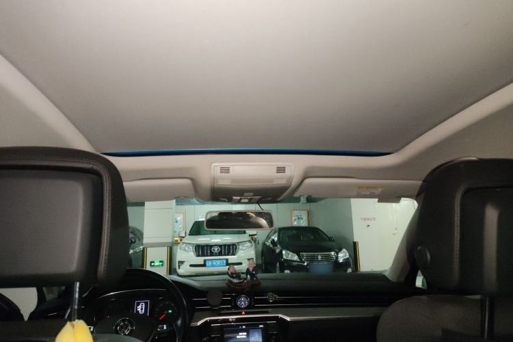 Used Volkswagen Magotan 2018 330TSI DSG Advanced Model Headliner