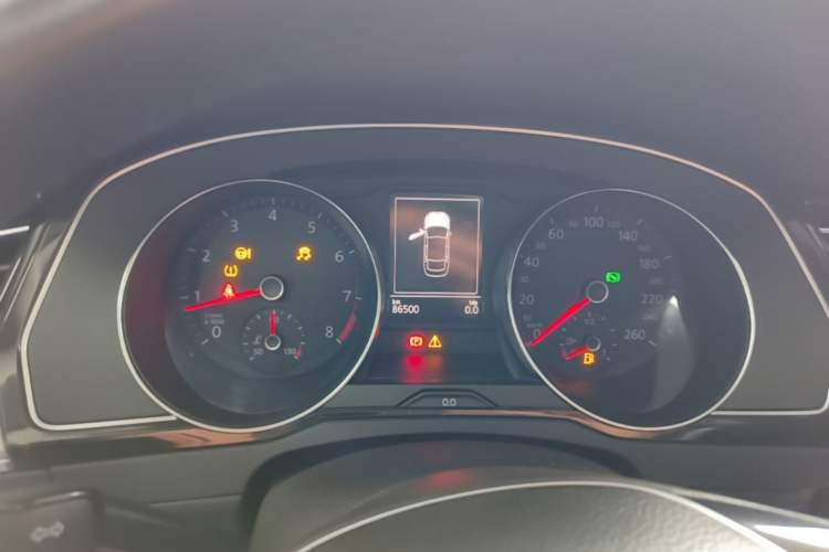 Used Volkswagen Magotan 2018 330TSI DSG Advanced Model Instrument Cluster