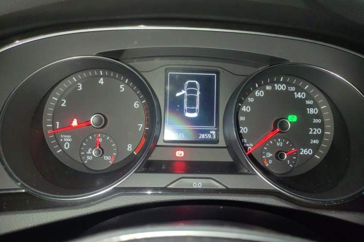 Used Volkswagen Magotan 2018 Facelift 330TSI DSG Luxury Model Instrument Cluster