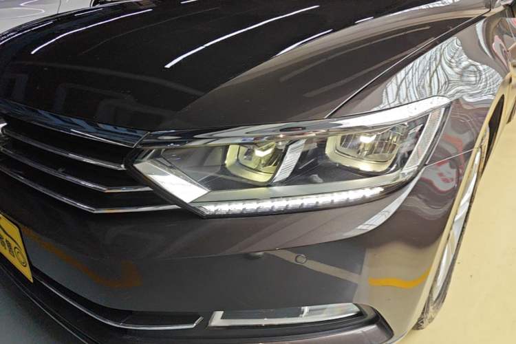 Used Volkswagen Magotan 2018 330TSI DSG Luxury Model Left Front Headlight