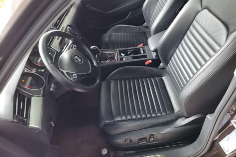 Used Volkswagen Magotan 2018 330TSI DSG Advanced Model Left Front Seat
