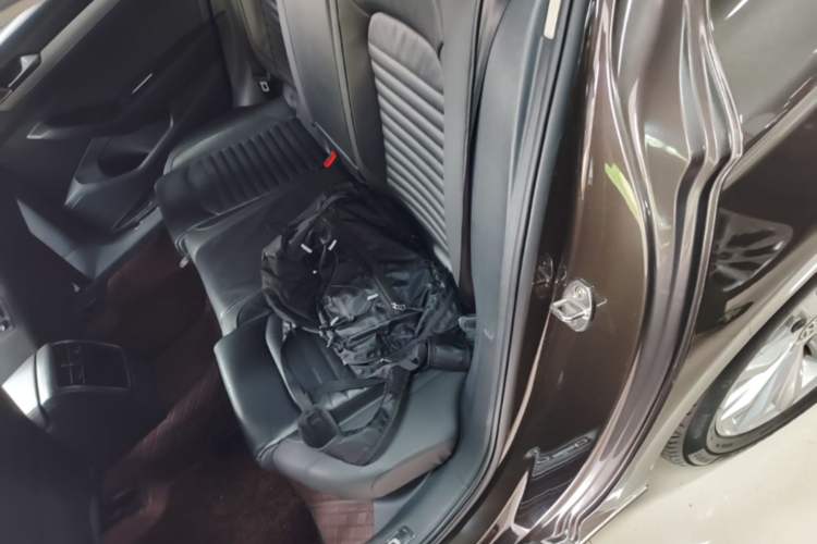 Used Volkswagen Magotan 2018 330TSI DSG Advanced Model Left Rear Seat