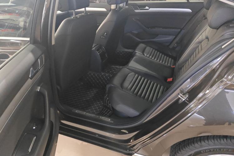 Used Volkswagen Magotan 2018 330TSI DSG Advanced Model Left Rear Seat