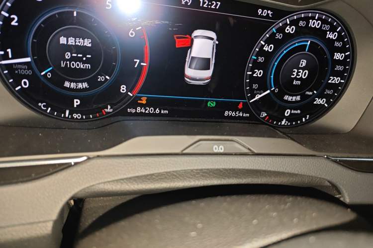 Used Volkswagen Magotan 2018 Facelift 330TSI DSG Luxury Model Odometer Close Up