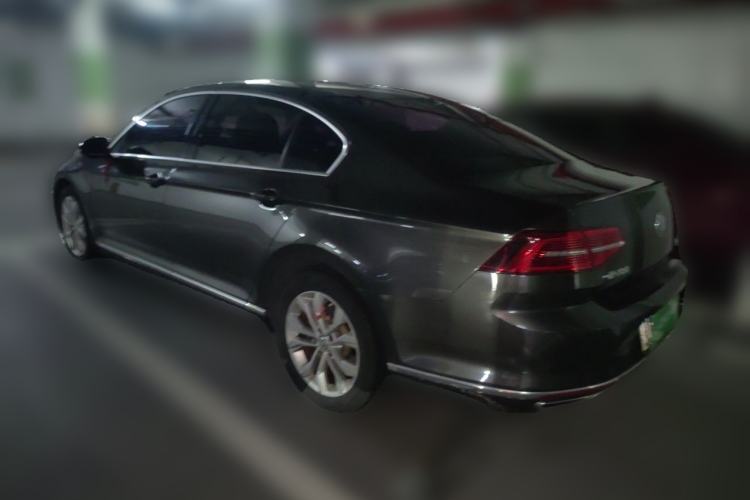 Used Volkswagen Magotan 2018 Facelift 330TSI DSG Luxury Model Rear Left 45 Deg