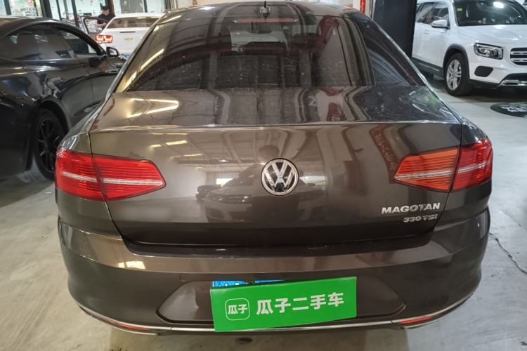 Used Volkswagen Magotan 2018 330TSI DSG Luxury Model Rear