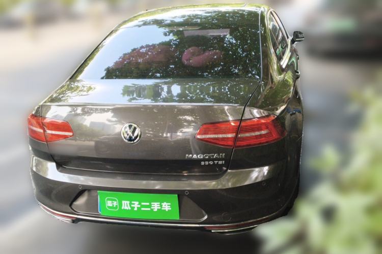 Used Volkswagen Magotan 2018 330TSI DSG Luxury Model Rear Right 45 Deg