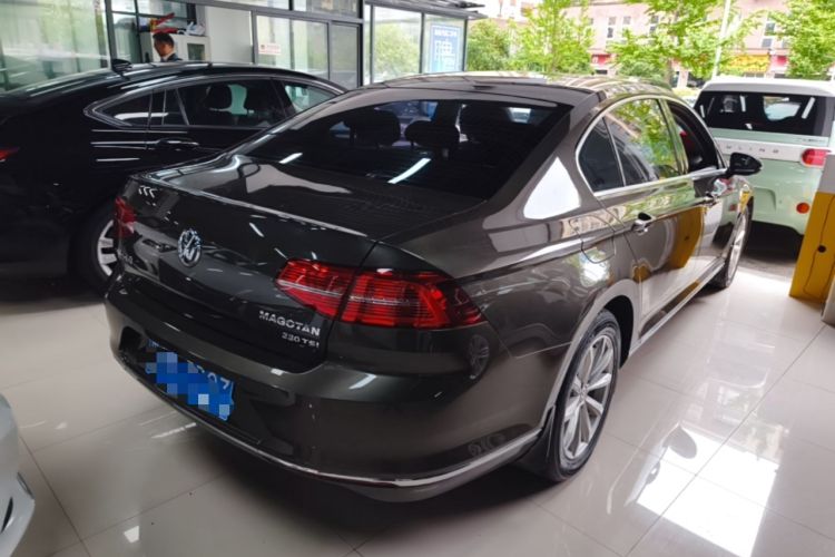 Used Volkswagen Magotan 2018 330TSI DSG Advanced Model Rear Right 45 Deg