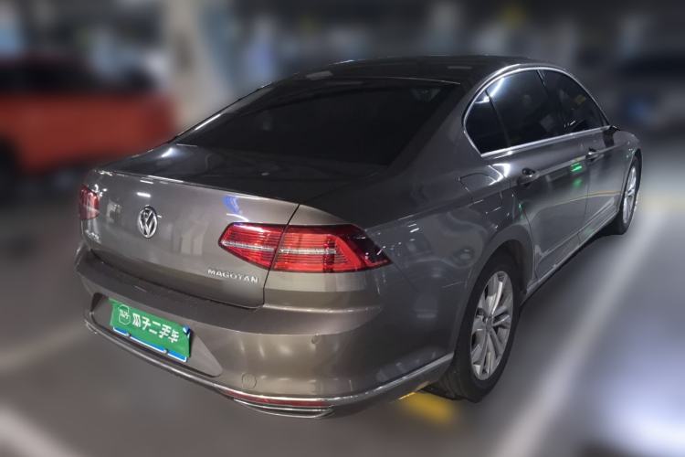 Used Volkswagen Magotan 2018 Facelift 330TSI DSG Luxury Model Rear Right 45 Deg
