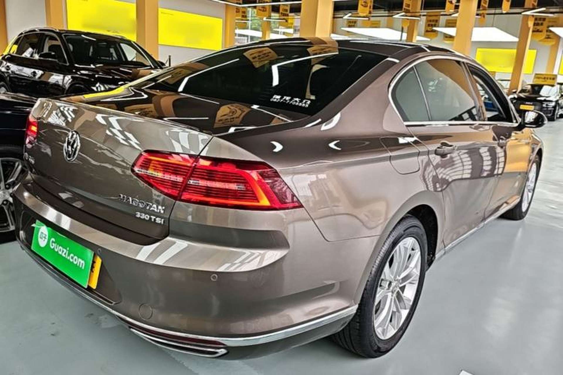 Used Volkswagen Magotan 2018 Facelift 330TSI DSG Luxury Model Rear Right 45 Deg