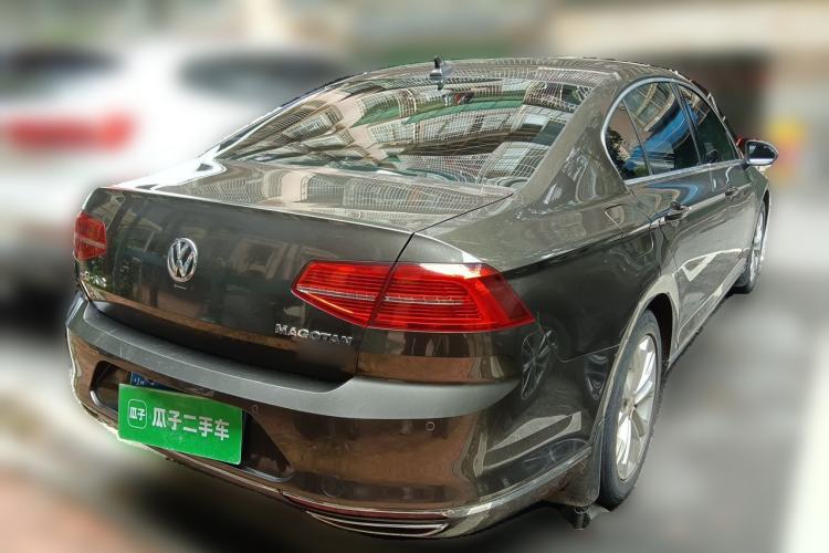 Used Volkswagen Magotan 2018 330TSI DSG Luxury Model Rear Right 45 Deg