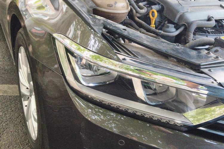 Used Volkswagen Magotan 2018 330TSI DSG Luxury Model Right Front Headlight