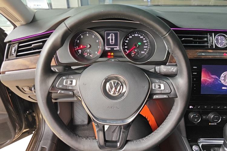 Used Volkswagen Magotan 2018 330TSI DSG Luxury Model Steering Wheel