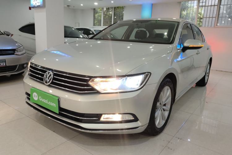 Used Volkswagen Magotan 2018 330TSI DSG Advanced Model Guazi used car, China used car export, Used car for sale, Used cars, Cheapest cars for sale