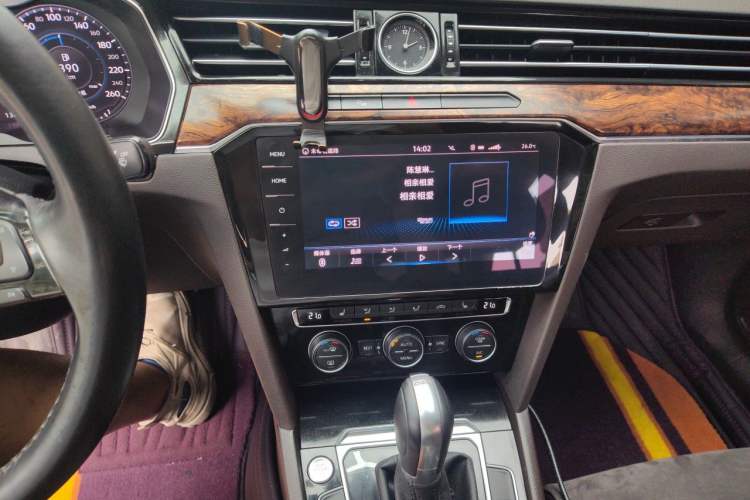 Used Volkswagen Magotan 2018 380TSI DSG Prestige Model Audio And AC Panel