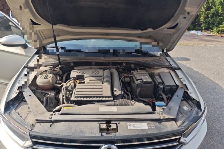 Used Volkswagen Magotan 2018 280TSI DSG Comfort Model Engine Bay