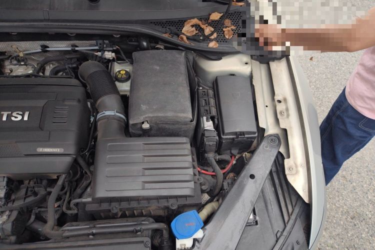 Used Volkswagen Magotan 2018 380TSI DSG Prestige Model Engine Bay Left