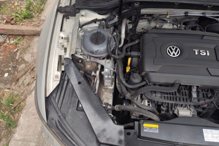 Used Volkswagen Magotan 2018 380TSI DSG Prestige Model Engine Bay Right