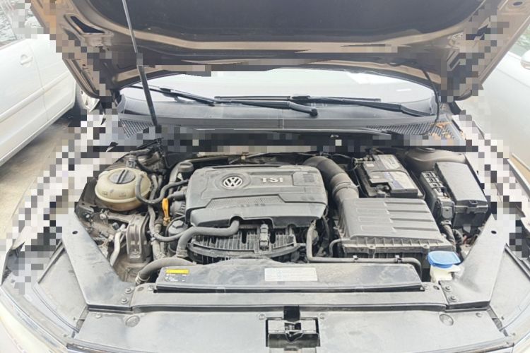 Used Volkswagen Magotan 2018 Facelift 330TSI DSG Luxury Model Engine Bay