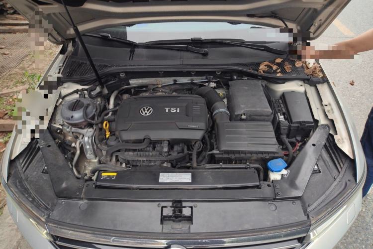 Used Volkswagen Magotan 2018 380TSI DSG Prestige Model Engine Bay