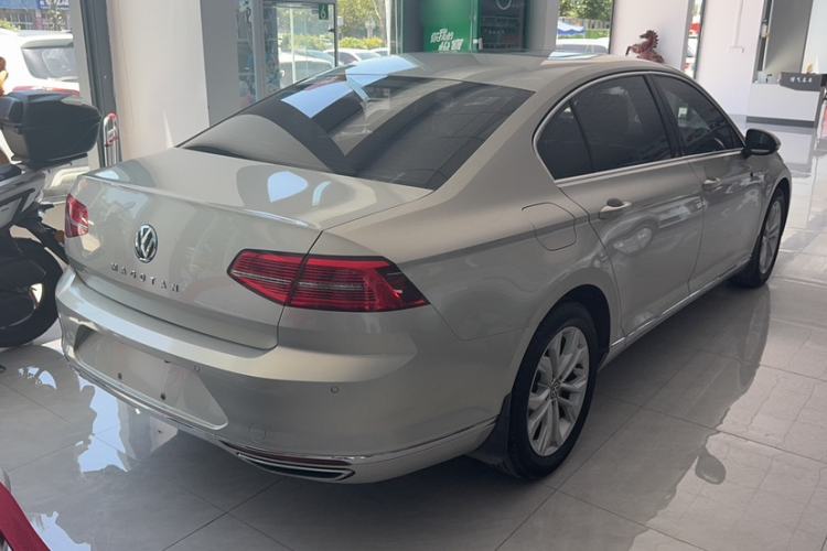 Used Volkswagen Magotan 2018 330TSI DSG Luxury Model Exterior 1