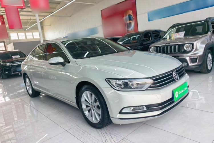 Used Volkswagen Magotan 2018 330TSI DSG Advanced Model Exterior 2