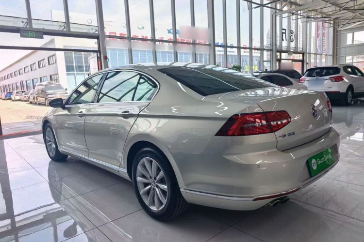 Used Volkswagen Magotan 2018 330TSI DSG Advanced Model Exterior 3