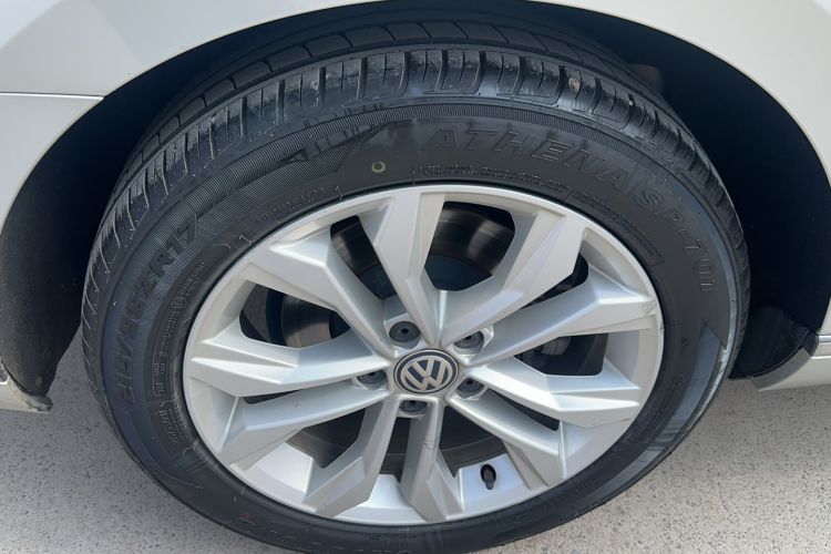 Used Volkswagen Magotan 2018 Facelift 330TSI DSG Luxury Model Exterior 3