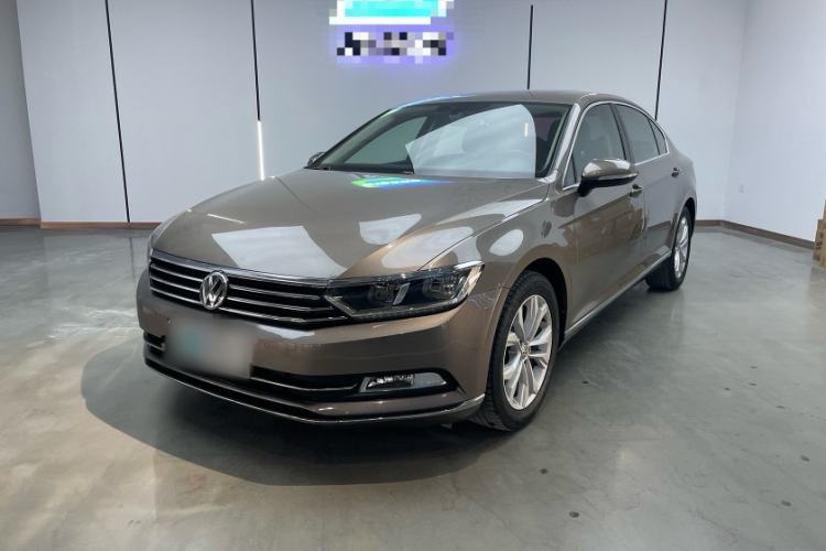 Used Volkswagen Magotan 2018 330TSI DSG Luxury Model Exterior 4