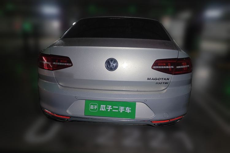 Used Volkswagen Magotan 2018 Facelift 330TSI DSG Luxury Model Exterior 4