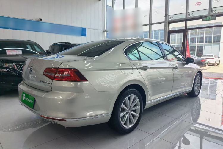 Used Volkswagen Magotan 2018 330TSI DSG Advanced Model Exterior 5