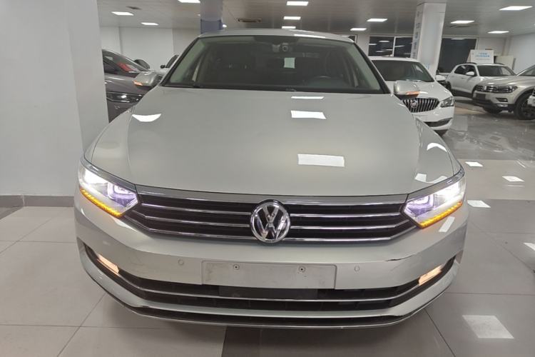 Used Volkswagen Magotan 2018 Facelift 330TSI DSG Luxury Model Front