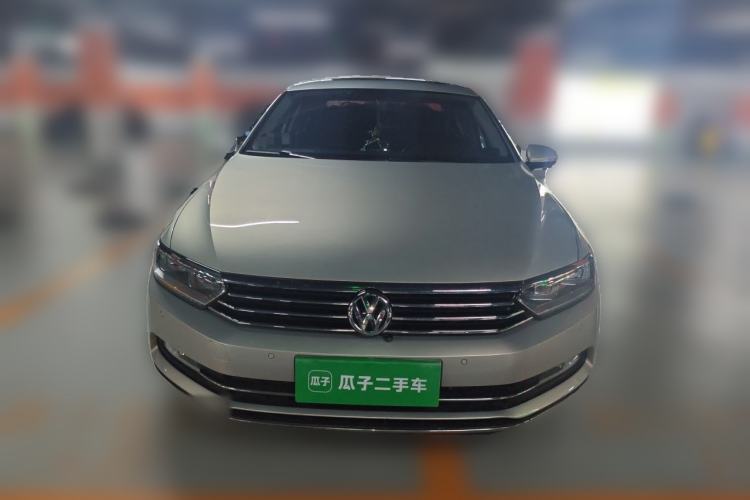 Used Volkswagen Magotan 2018 330TSI DSG Luxury Model Front