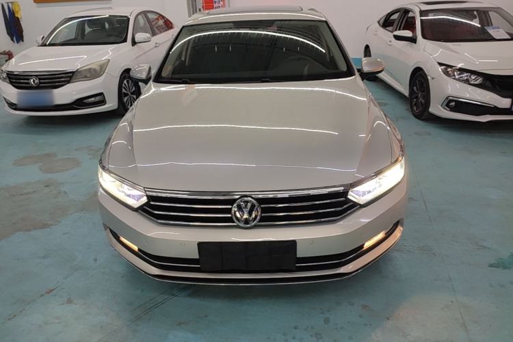 Used Volkswagen Magotan 2018 Facelift 330TSI DSG Luxury Model Front