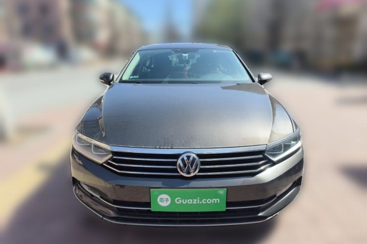 Used Volkswagen Magotan 2018 330TSI DSG Luxury Model Front
