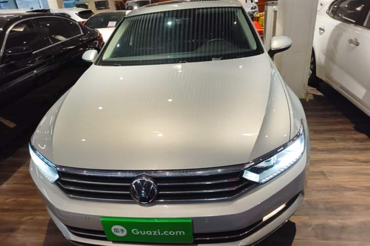 Used Volkswagen Magotan 2018 Facelift 330TSI DSG Luxury Model Front
