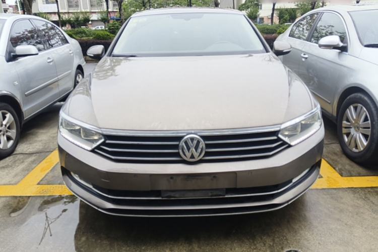 Used Volkswagen Magotan 2018 Facelift 330TSI DSG Luxury Model Front