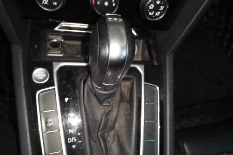 Used Volkswagen Magotan 2018 330TSI DSG Advanced Model Gear Lever