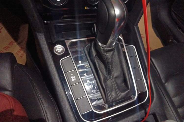 Used Volkswagen Magotan 2018 330TSI DSG Luxury Model Gear Lever